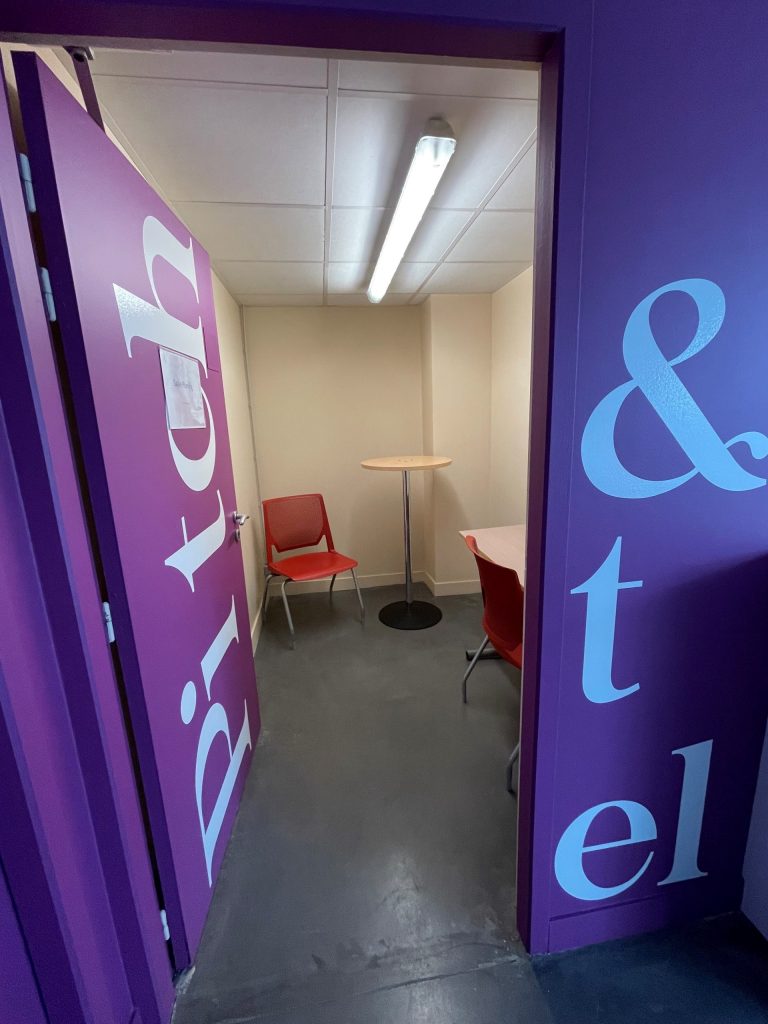 Salle de réunion 4 places - The Place by CCI 36