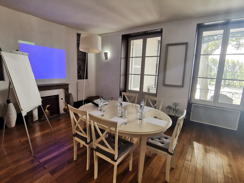 Salle de réunion calme avec vue sur Loire à Orléans - 6 personnes