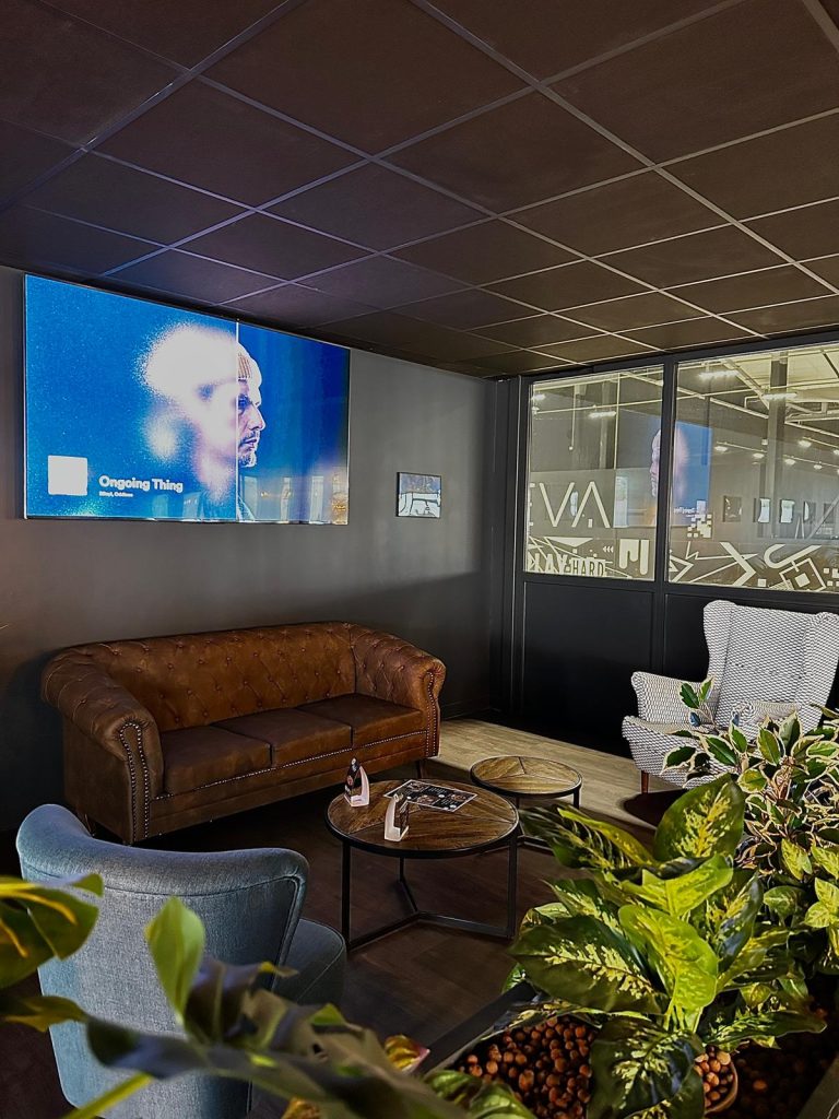 Coworking à Orléans Nord - Salle de VR EVA 10pl