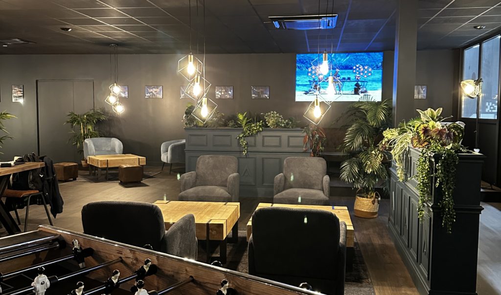 Coworking à Orléans Nord - Salle de VR EVA 10pl