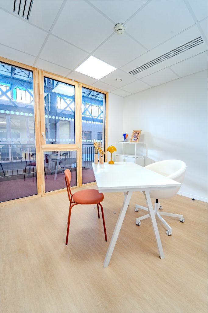 Bureau Vierzon B3 – Village by CA