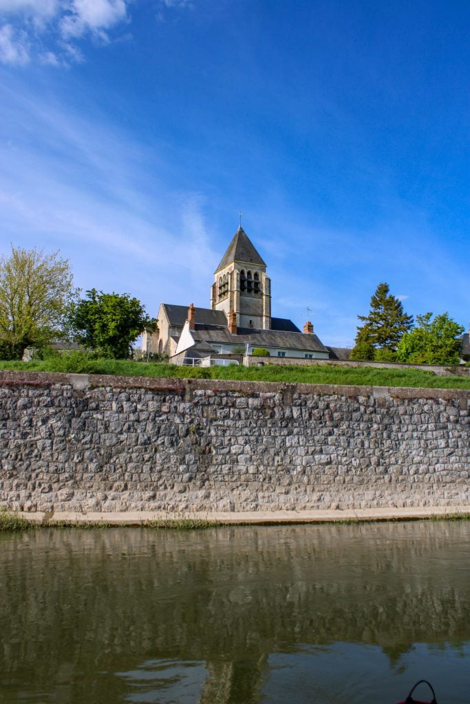 Repas d'Affaires sur une toue cabanée