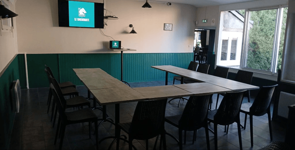 Salle réunion dans un bar - quais de Loire à Tours