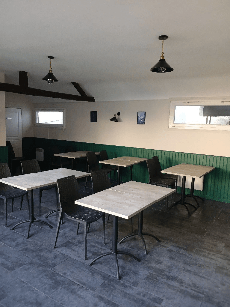 Salle réunion dans un bar - quais de Loire à Tours