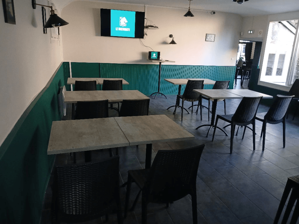 Salle réunion dans un bar - quais de Loire à Tours
