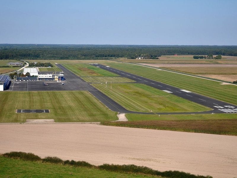 Petite salle de réunion 24pl – Aéroport du Loiret (Orléans)